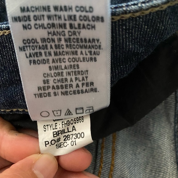 Joe's x Revolve Women's Skinny Ankle DarkWash Brilla Jeans. size 32 - Picture 7 of 7